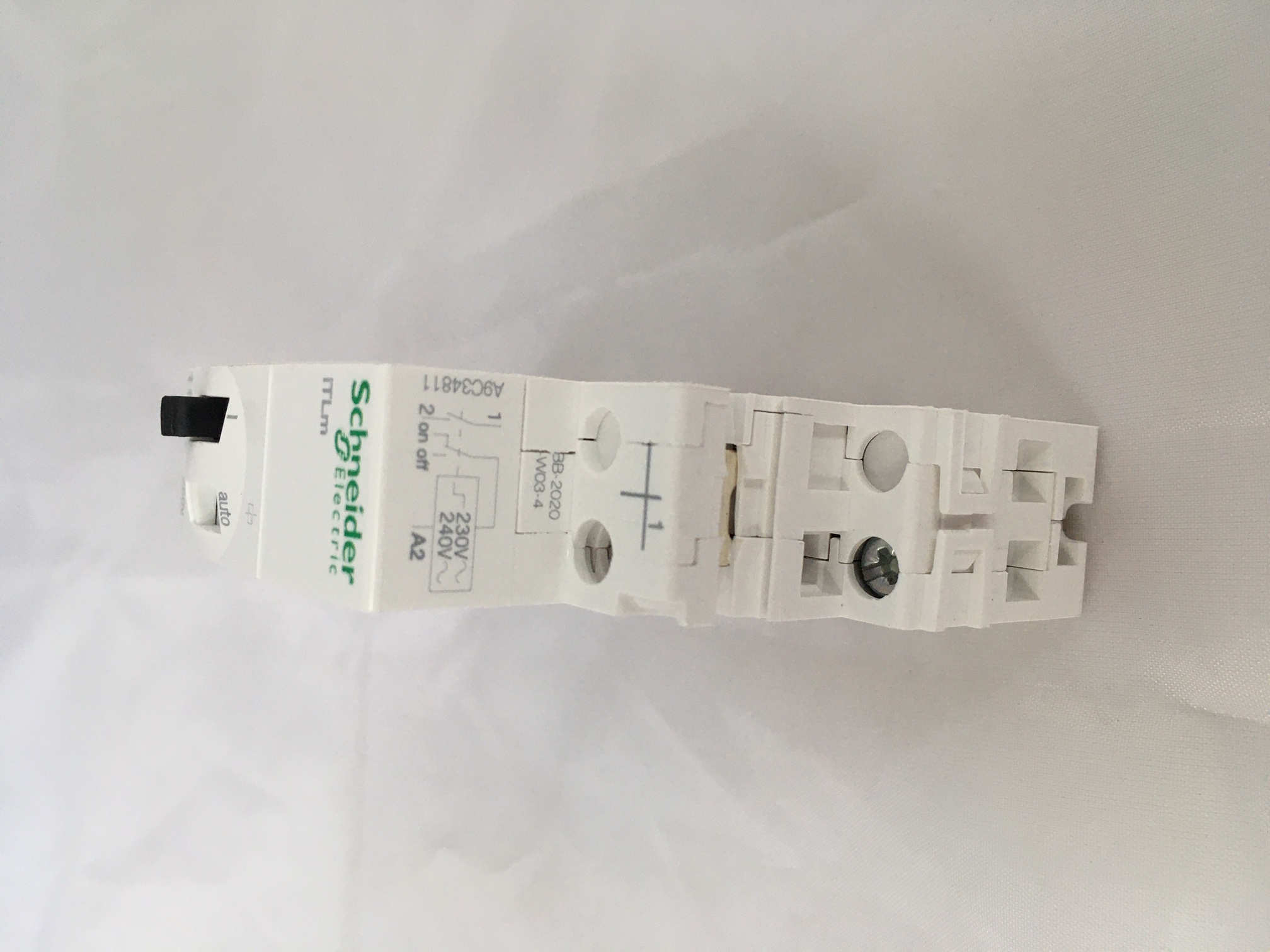 Schneider Electric impluse relay iTLm 1P 1S 16A 230-240VAC 50/60Hz, A9C34811