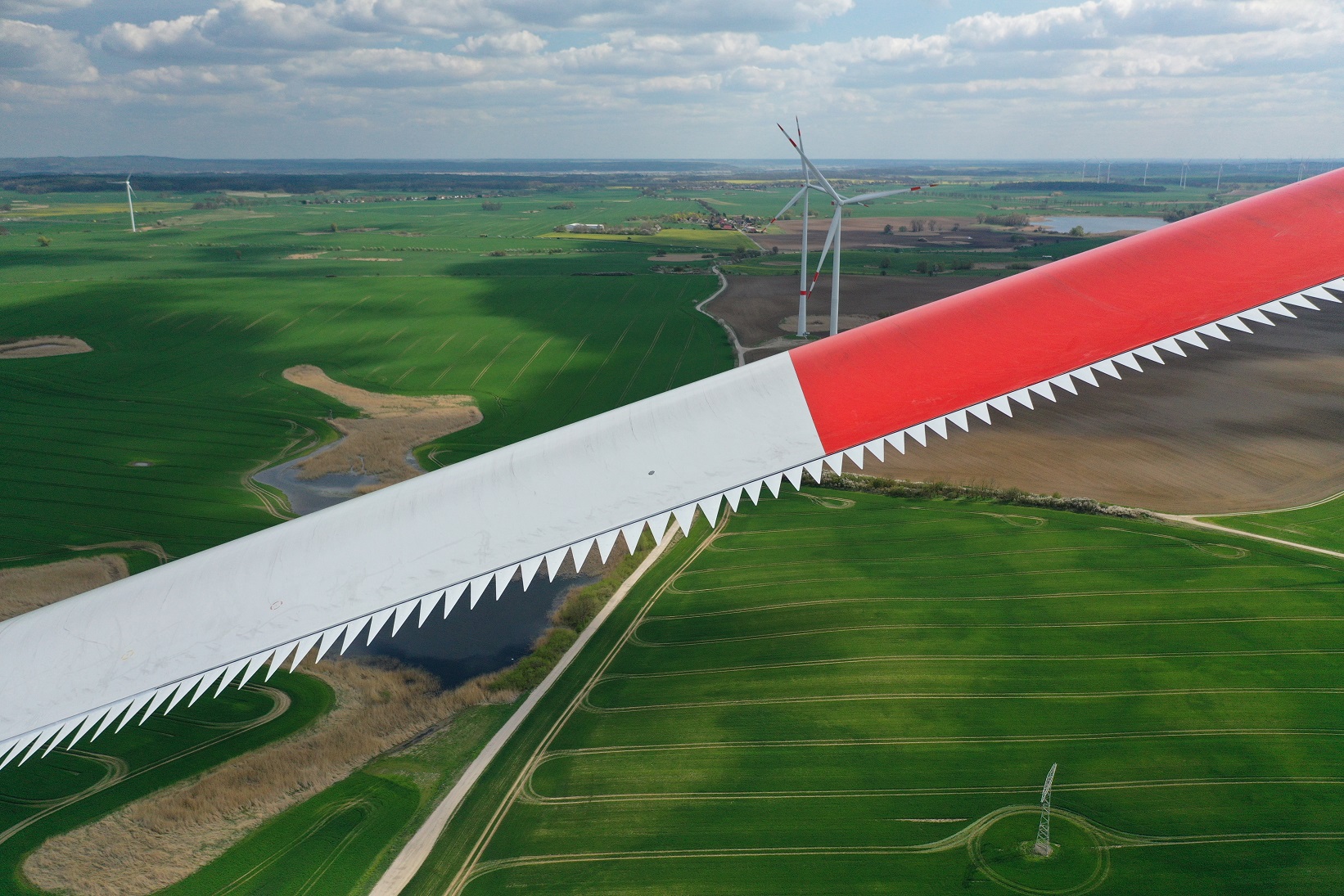 Trailing Edge Serrations als Nachrüstlösung zur Schallreduzierung an Senvion WEA